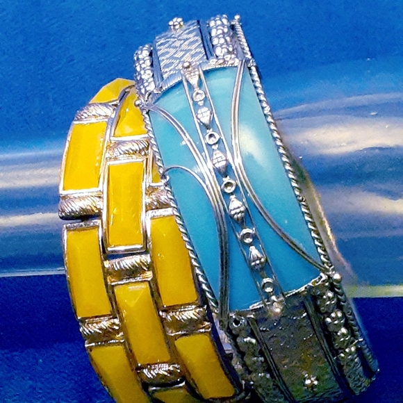 5 bracelets  5dollars - Picture 2 of 3